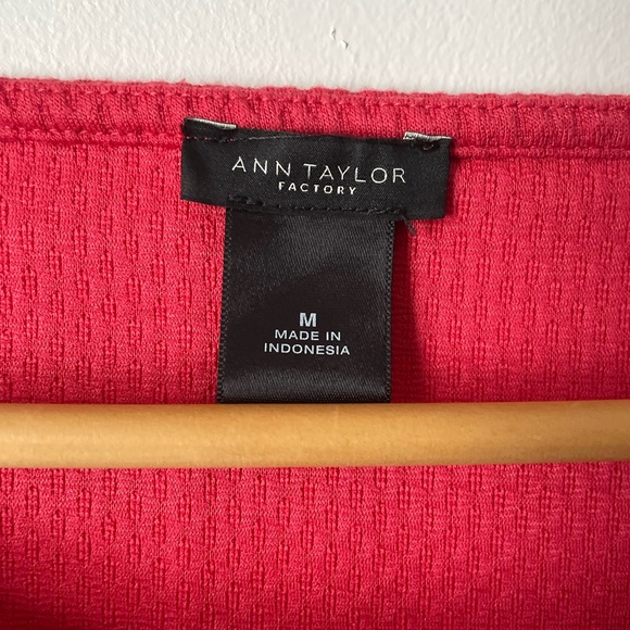 Ann Taylor Top Size M - Picture 3 of 4
